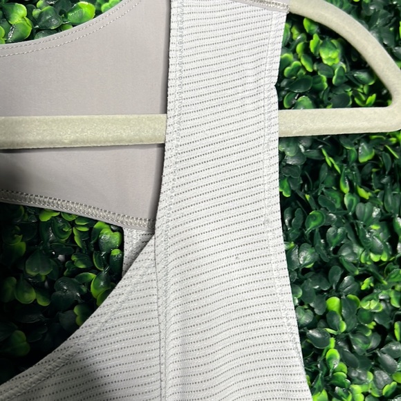 Lululemon | Run Righteous Tank heathered light gray - Picture 7 of 9